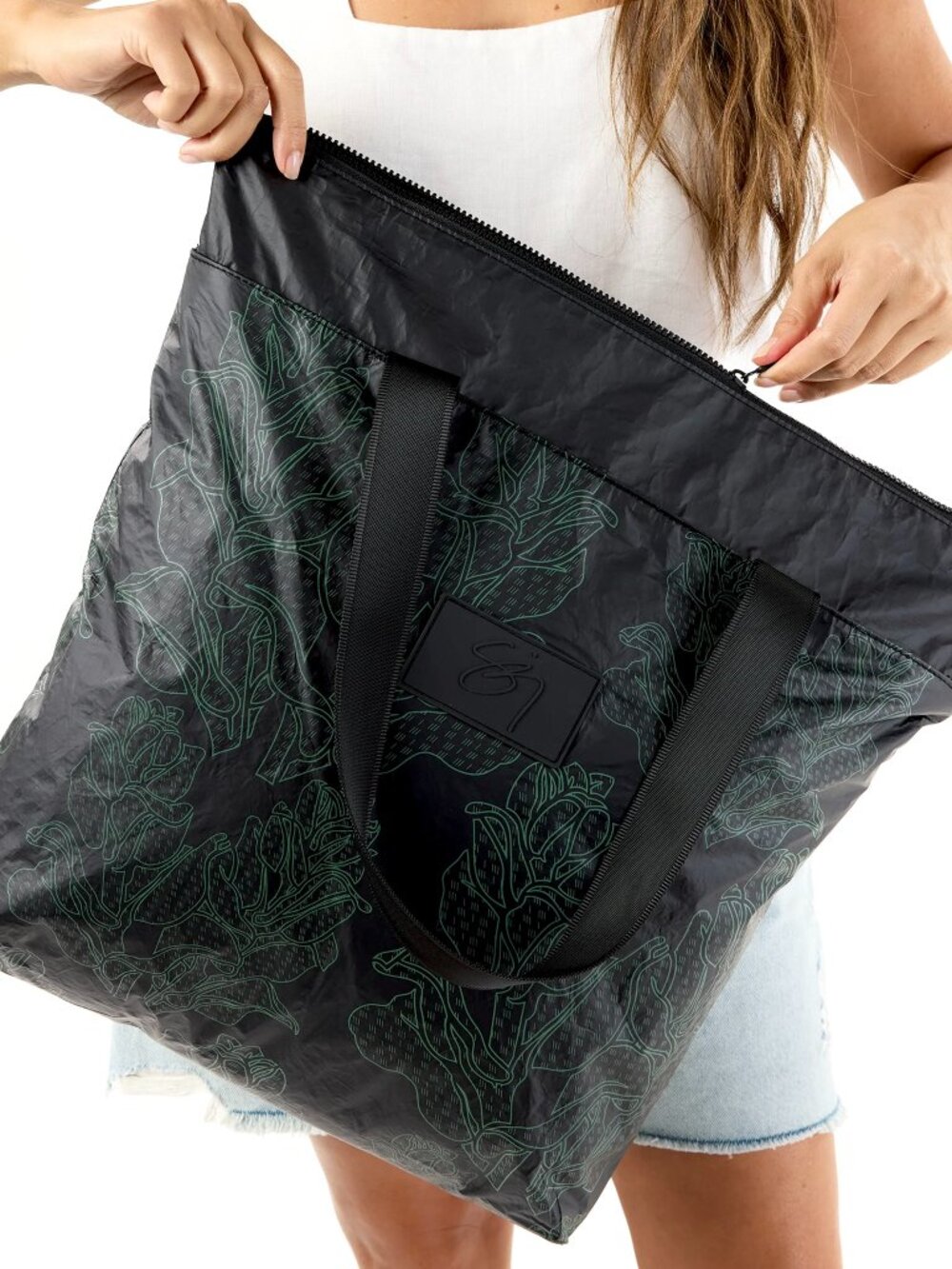 ALOHA Collection x Sig ZaneāDay Tripper ToteāLimited Edition Leiha'a'akolea*NWT* - Picture 3 of 9